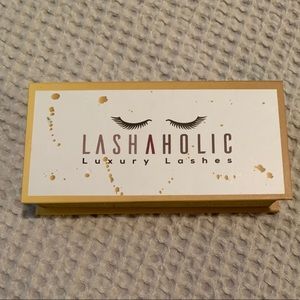 Lashaholic Luxury Lashes